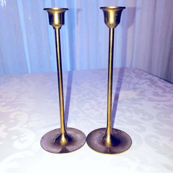 Vintage Pair of Brass Tulip Candlestick Holders--Leonard Towle Taiwan Brass - Picture 1 of 8